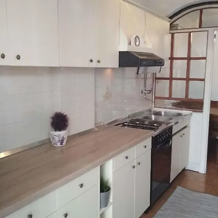 Apartment In Porec/istrien 33042 *